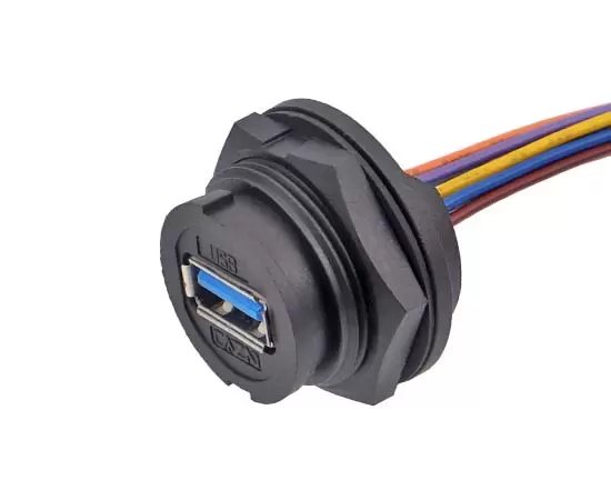 E16 USB-гнездо с задним креплением и проводом (байонет)