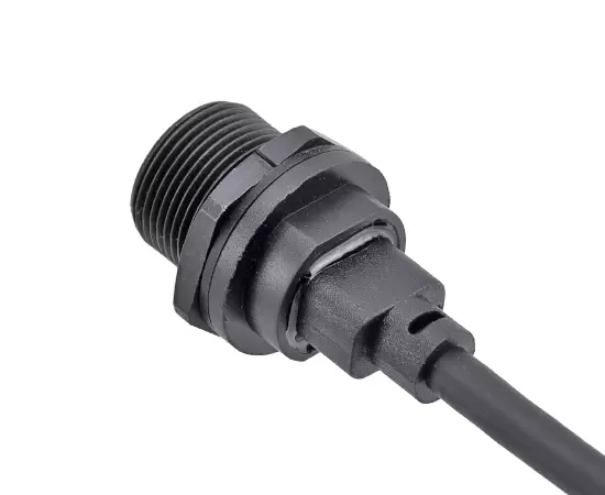 TYPE-C гнездо сзади для USB-штекера, литой кабель (резьбовой)