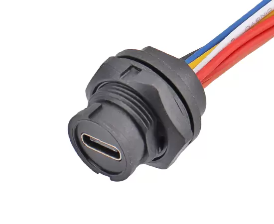 Гнездо типа C с задним креплением и проводом (байонетное)