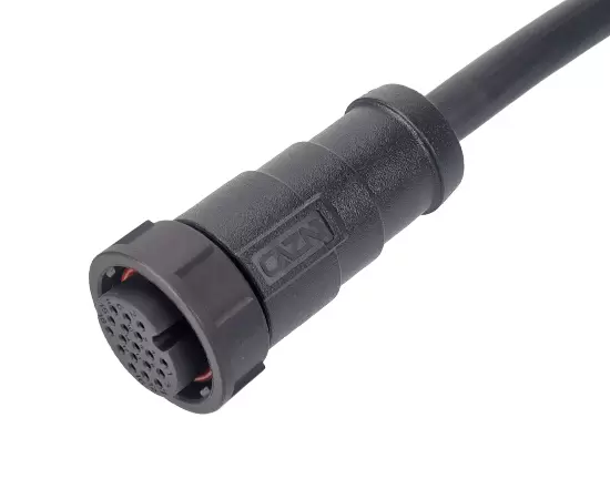 E16 Прямой женский литой штекер (байонетный)