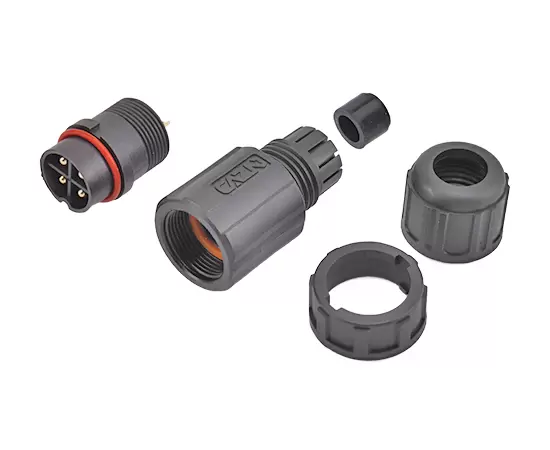 E13 Прямой штекерный разъем для установки в полевых условиях (байонетный)